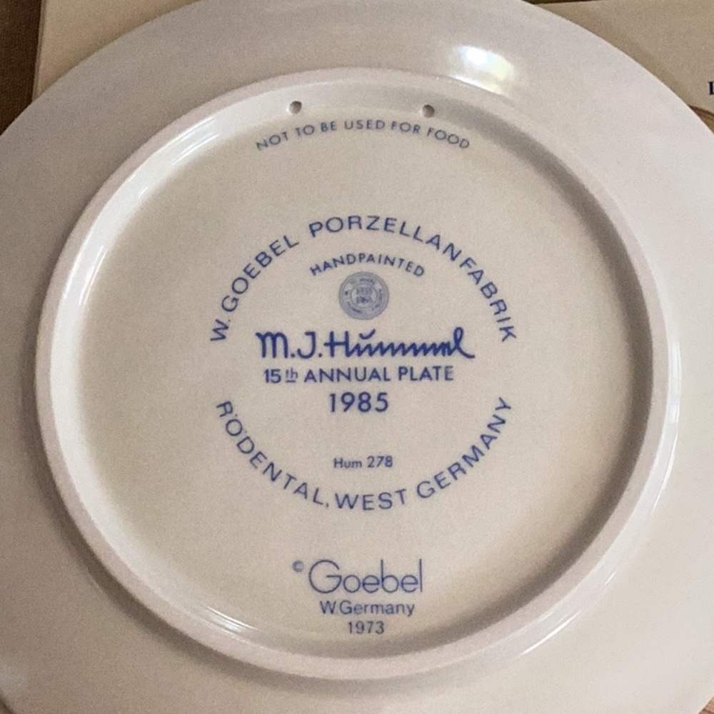 Goebel Collector plate - Picture 3 of 5